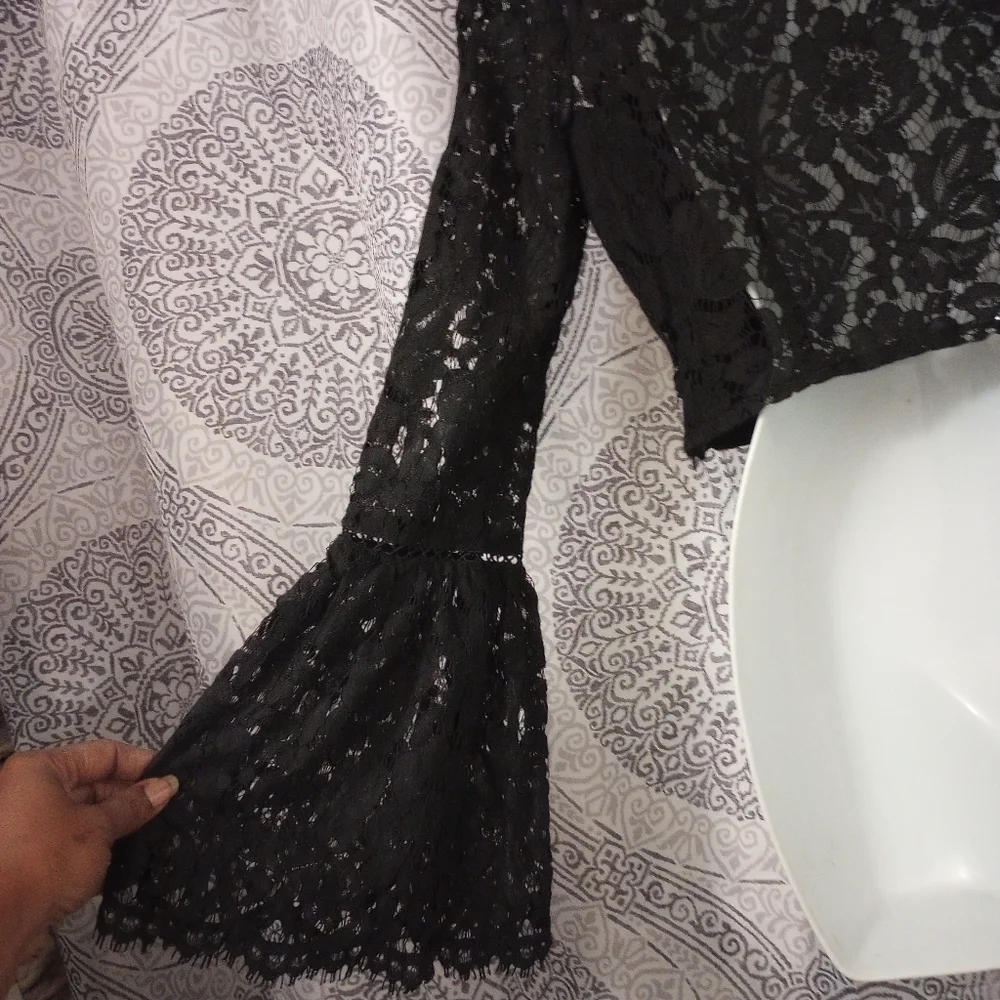 DO + BE Lace Gothic Crop Top with Bell Sleeves Size Large